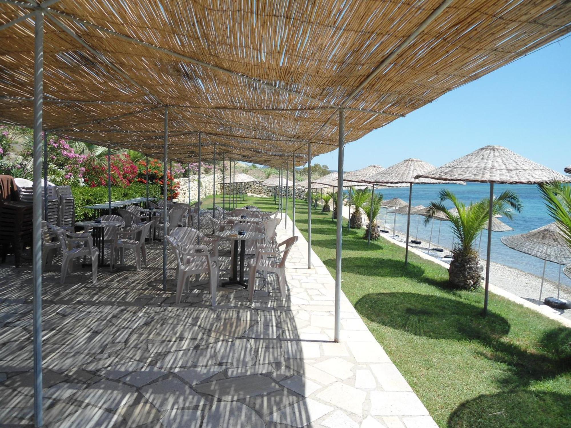 Teras Motel Fokaja Zewnętrze zdjęcie