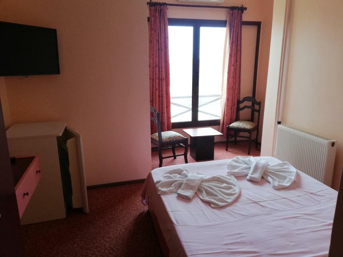 Teras Motel Fokaja Zewnętrze zdjęcie