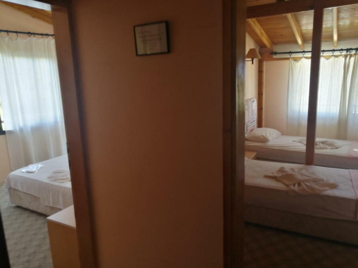 Teras Motel Fokaja Zewnętrze zdjęcie